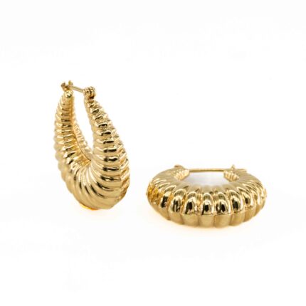 ARETES CORTOS CON DISEÑO 18K