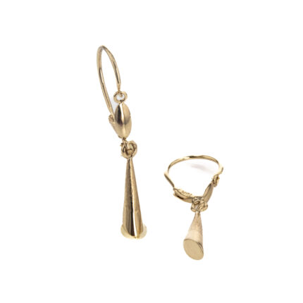 ARETES ZARZILLOS PATA DE CABRA 18K